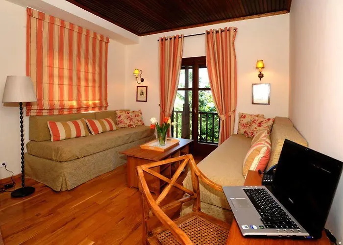 Ξενοδοχείο Boutique Kentrikon & 3*