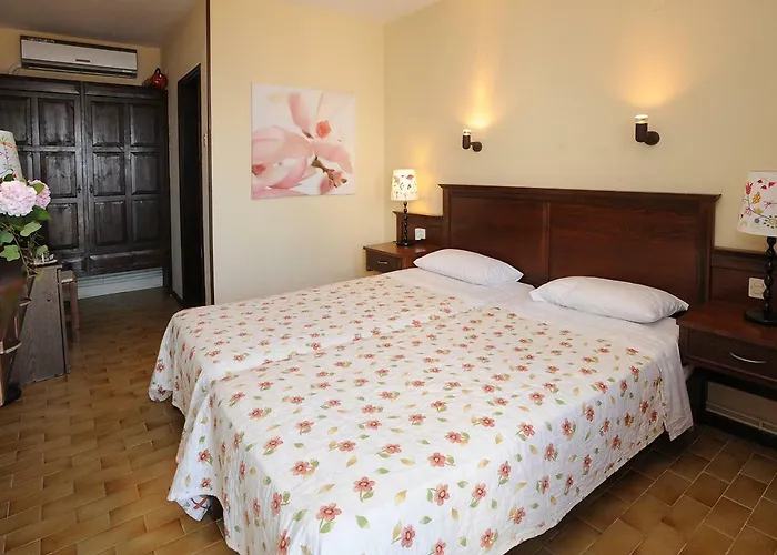 Ξενοδοχείο Boutique Kentrikon & 3*