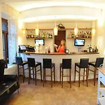 Boutique Kentrikon & Hotel
