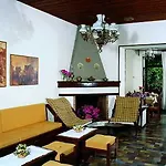Boutique Kentrikon & 3*